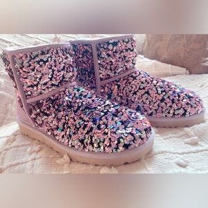 UGGs brand new, never worn, size 7, adorable short sequence style